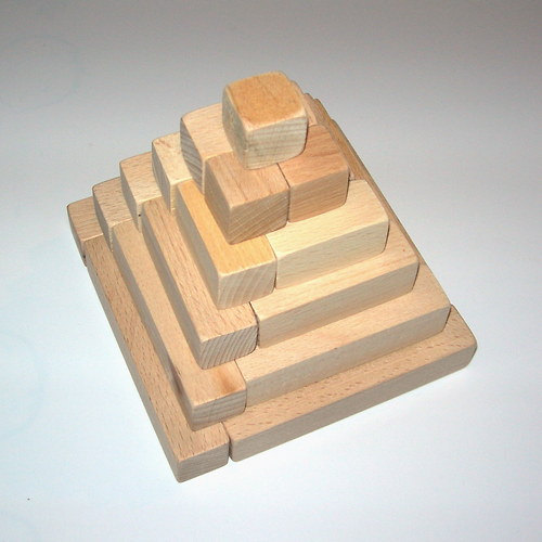 Dřevěná pyramida 01 — foto 1