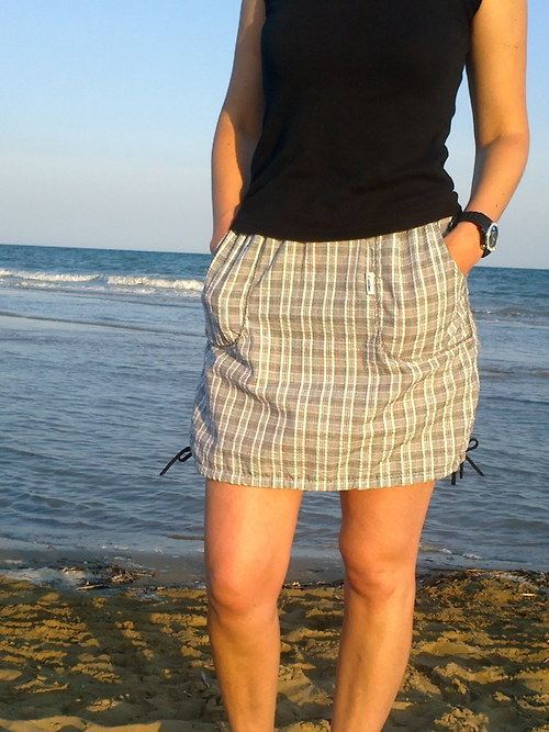 Sukně s kapsami (šedo-bílá kostka) — foto 1