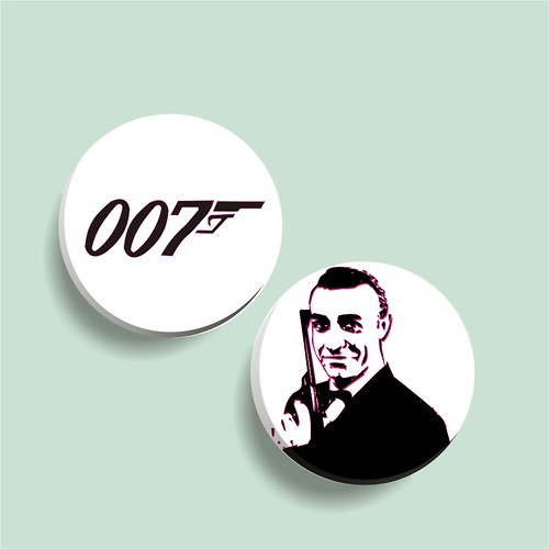 Sada placek - Bond, James Bond — foto 1