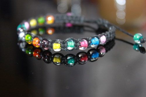 Barevný sen.. Náramek shamballa/makramé — foto 1