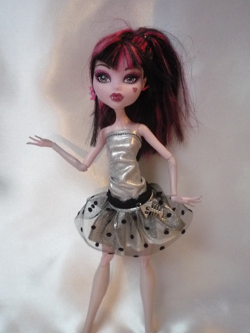 Stříbrná s puntíkem pro Monster High — foto 1