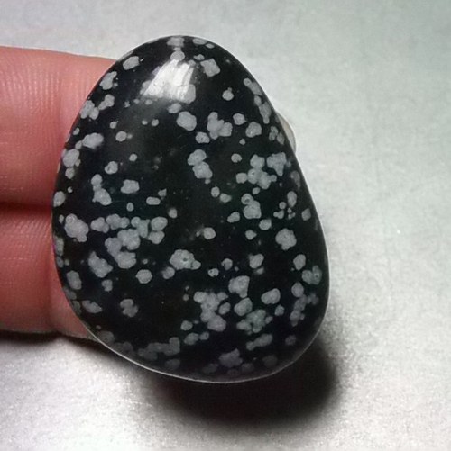 Obsidián vločkový - placka D165 — foto 1