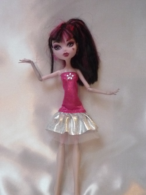 Růžové stříbro pro Monster High — foto 1