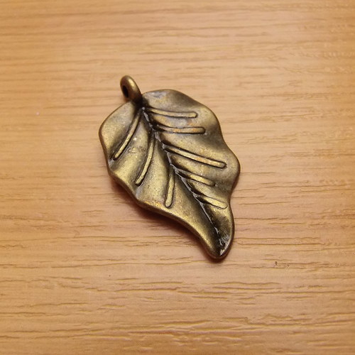List - starobronz - 30mm x 18mm — foto 1