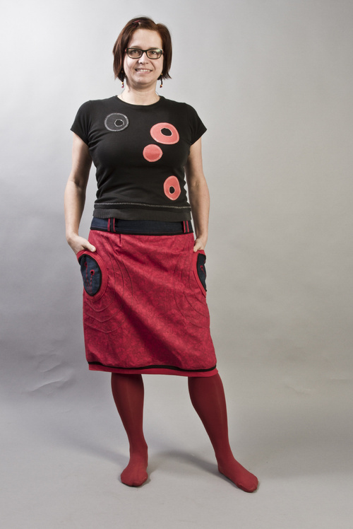 Sukně "Crazy red&black" — foto 1
