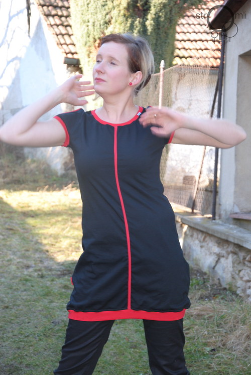 Černé šatky s aplikací, vel. S — foto 1