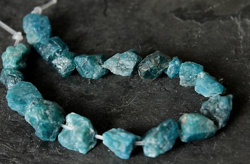 Apatite surové 1ks.