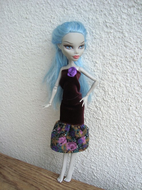 Sametky pro Monster high - šaty — foto 1