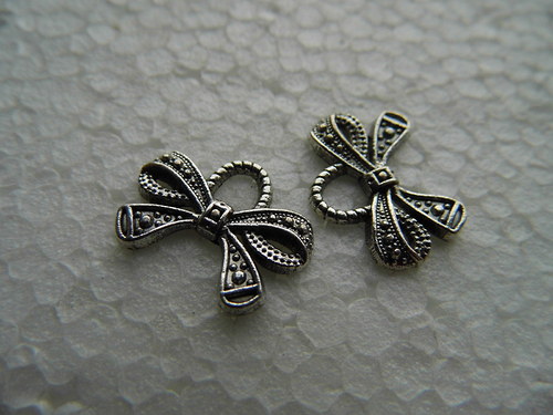 Přívěsek mašlička - 2ks / 30x25mm/