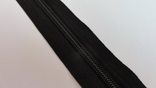 Zipy - metráž (5 mm) - černá (332)