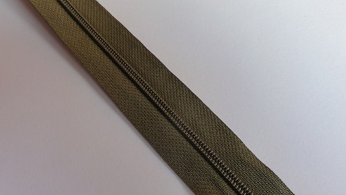 Zipy - metráž (5 mm) - khaki (268)