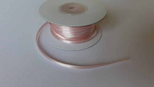Saténová stužka 3mm - 3m - sv. růžová (8)