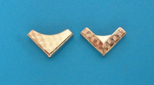 Růžek s desénem 13x13x3mm
