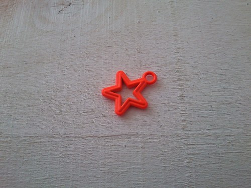 Hvězdička 15x18 mm - neonově oranžová
