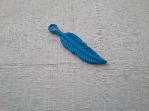 Pírko 9x30 mm - modré