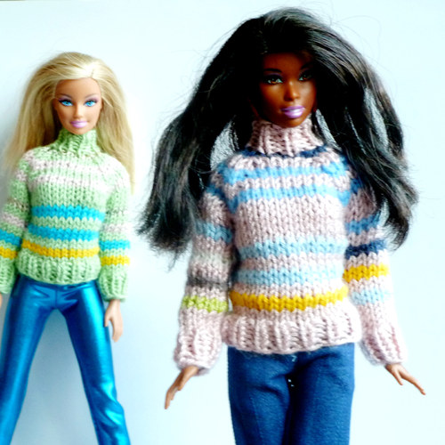 ROSE svetr pro Barbie — foto 1