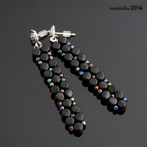 Černé pelletky — foto 1