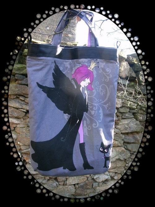Kabelka "Princess or Witch?" — foto 1