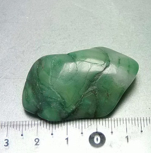 Prasem (africký jadeit) tromlovaný - D383 — foto 1