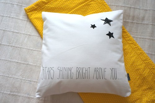 Polštář Stars shining ... ZIP - rezervace — foto 1