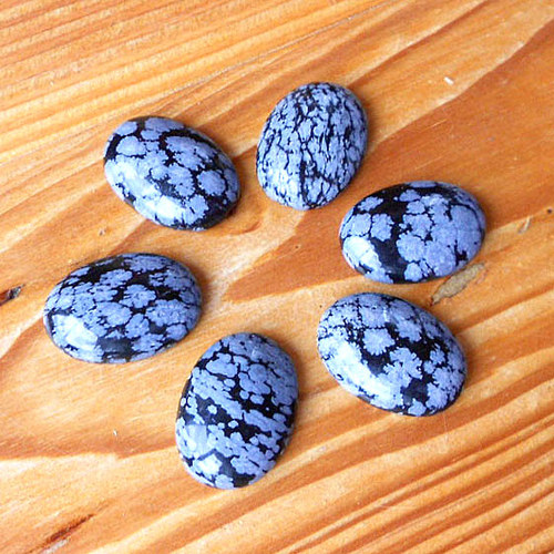 Kabošon 18x25mm - Obsidián Sněžný