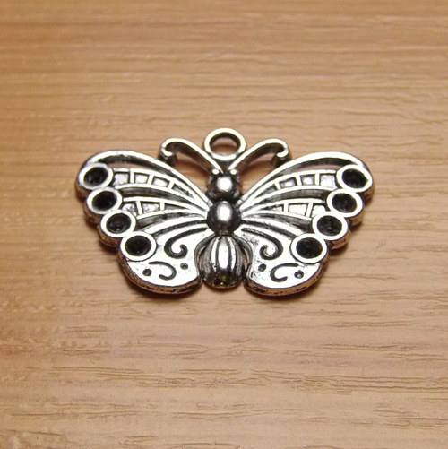 Motýl - starostříbro - 26x18mm