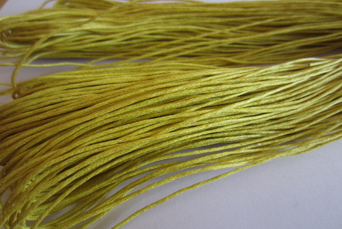 Voskovaná šňůrka - 1 mm - žlutá