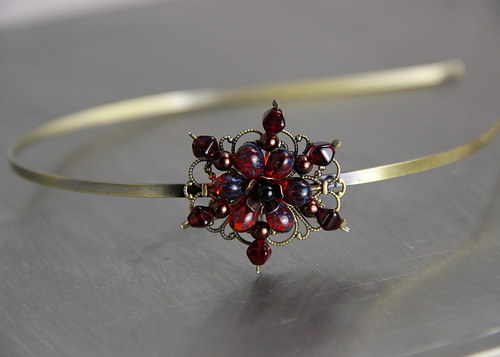 Čelenka : " Golden red flower " — foto 1