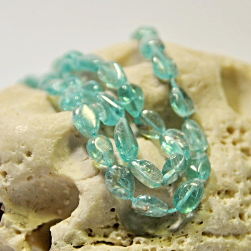 APA17 Apatit - slza 7x4 mm /2ks
