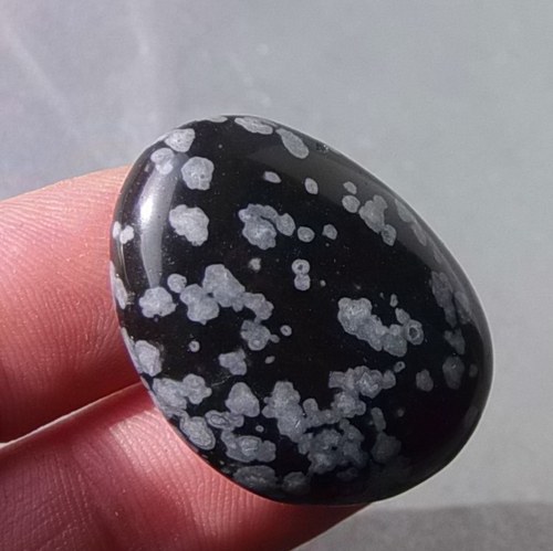 Obsidián vločkový - placka D528 — foto 1