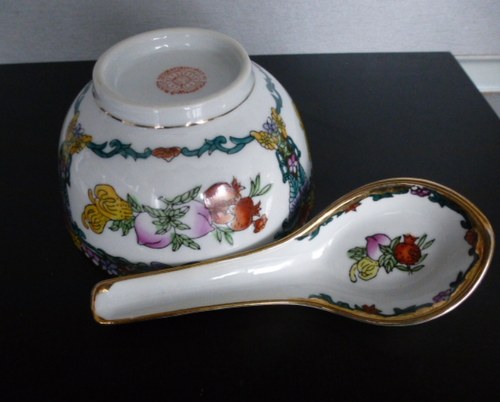 Porcelánová miska se lžičkou