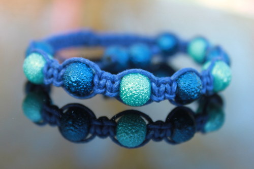 Náramek makramé/shamballa — foto 1