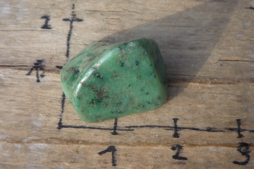 Grossularit- zelený granát č. P8595 — foto 1
