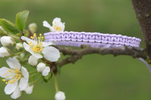 Sv.levandulový.. Náramek makramé/shamballa — foto 1
