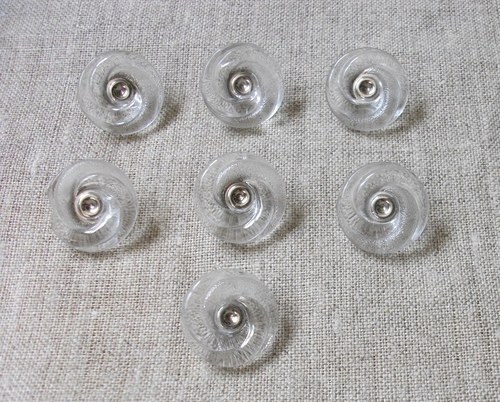 Skleněné knoflíky 7 ks — foto 1