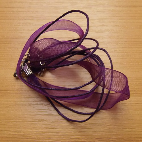 Organza + 2 voskované šňůry - fialová