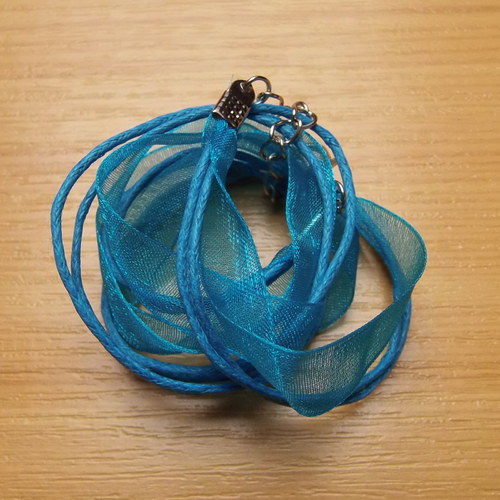 Organza + 2 voskované šňůry - modrá