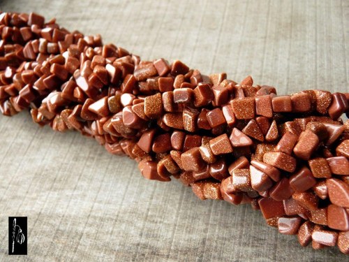 Avanturín zlatý, návlek cca 20 cm