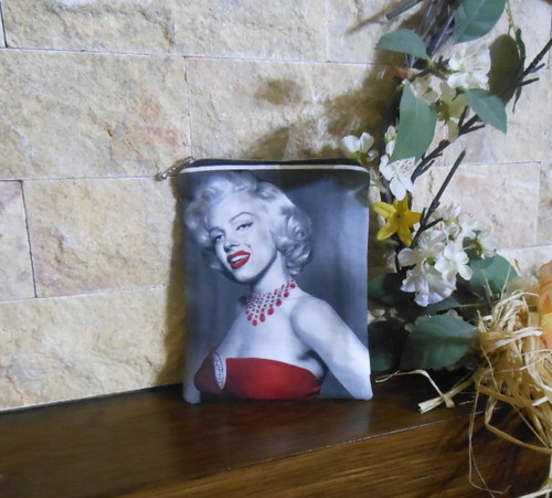 Taštička *Marilyn* — foto 1