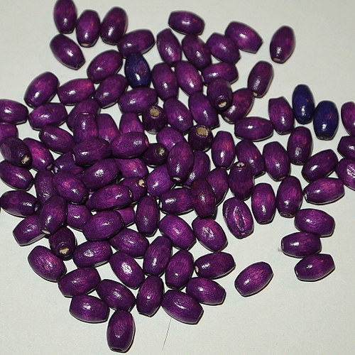 Dřevěné korálky - válečky 8 x 5 mm (cena 200ks)
