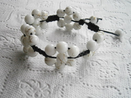 Náramek Shamballa bílé kytičky — foto 1