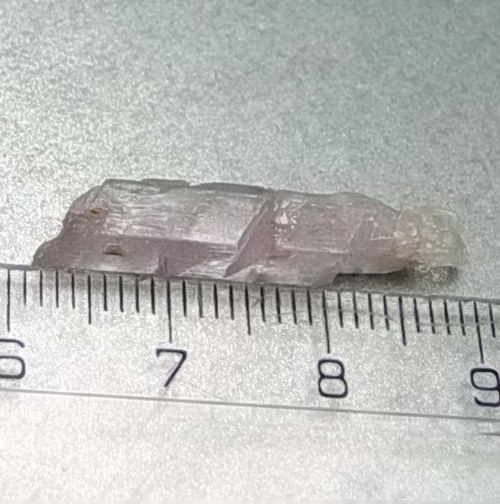Kunzit krystal - D651 — foto 1