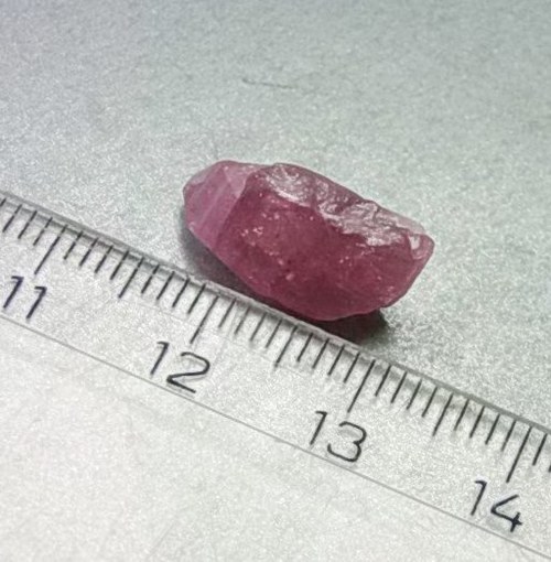 Rubelit surový (turmalín) - D686 — foto 1