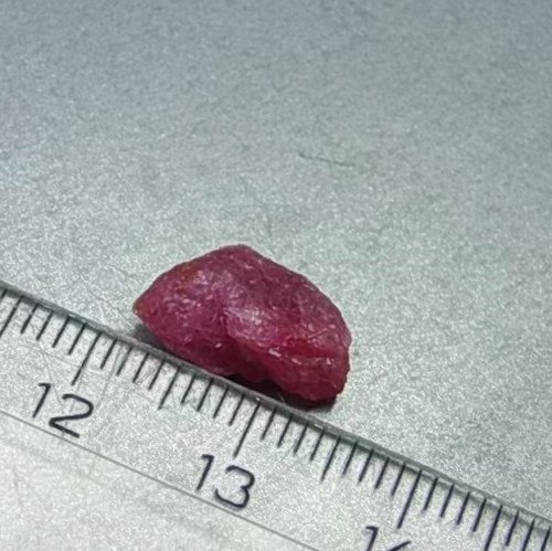 Rubín surový - D693 — foto 1
