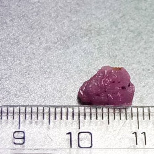 Rubín surový - D734 — foto 1