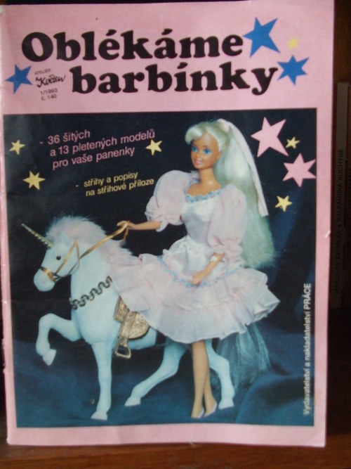 Oblékáme barbínky — foto 1