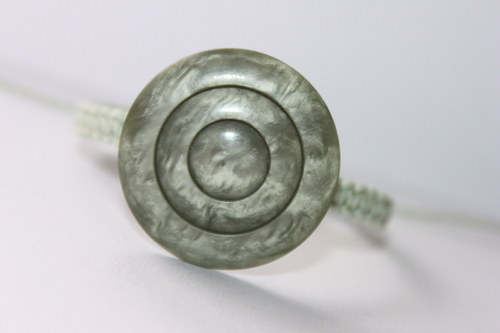 Ochranný štít.. Náramek makramé/shamballa — foto 1