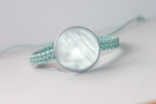 Jasná obloha.. Náramek makramé/shamballa — foto 1