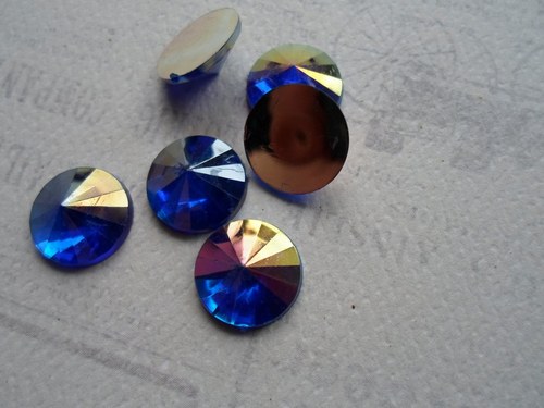 Broušené resin kamínky modré - 5 ks