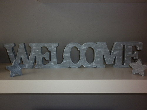 Dřevěný nápis WELCOME — foto 1